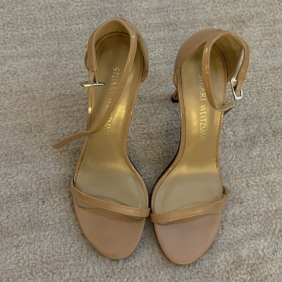 Stuart Weitzman Nude Patent Leather Heels size 7 1/2 - Picture 2 of 6